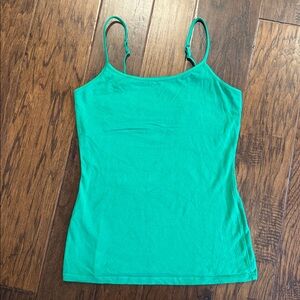 Express cami with built in bra and adjustable straps- size M ☘️